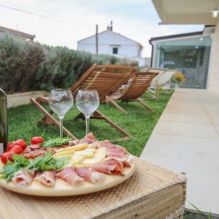 Eco Eclectic Villa With Pool Solin Exteriör bild